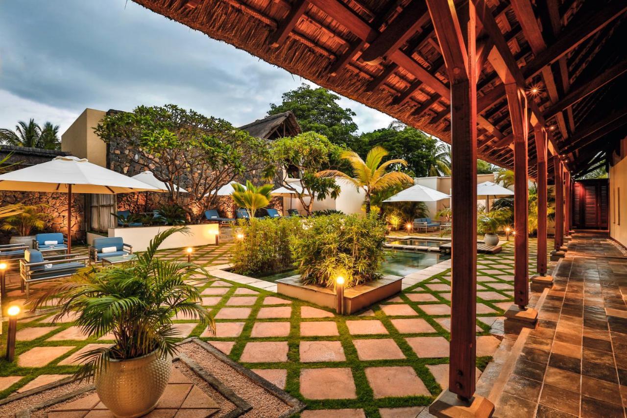 Constance Belle Mare Plage Bagian luar foto The resort's main lobby
