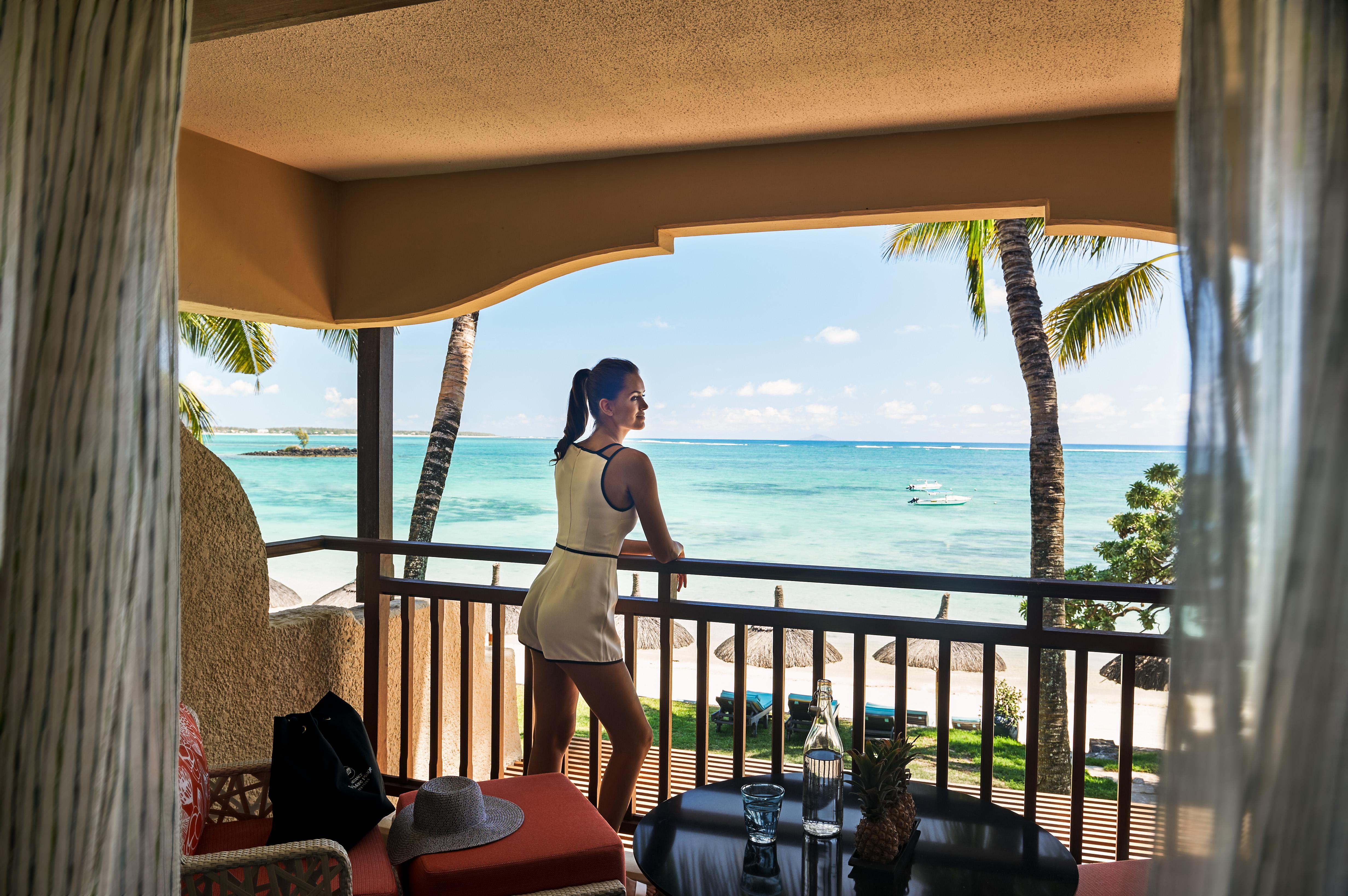 Constance Belle Mare Plage Bagian luar foto A guest at the Hard Rock Hotel