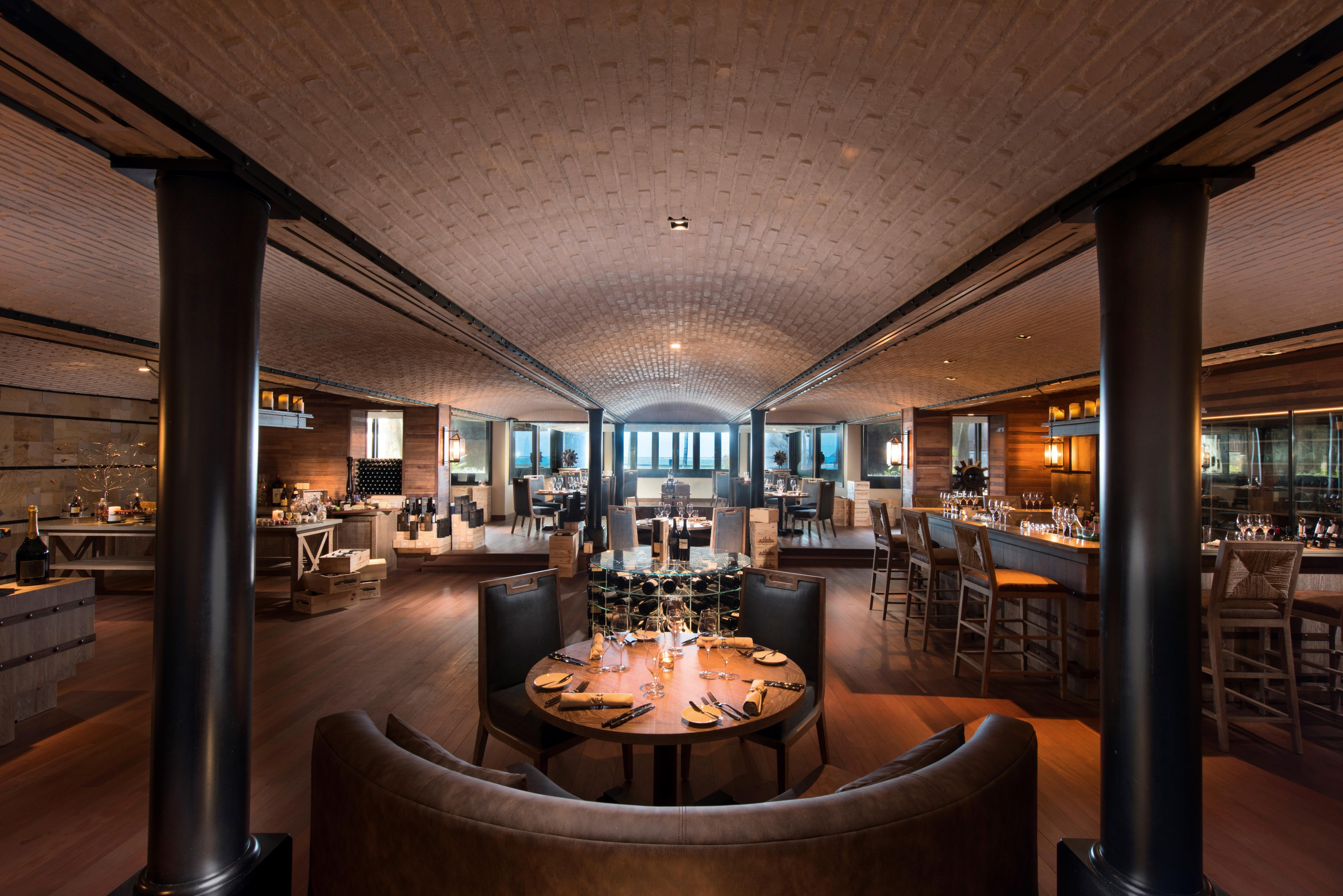 Constance Belle Mare Plage Bagian luar foto The interior of the restaurant