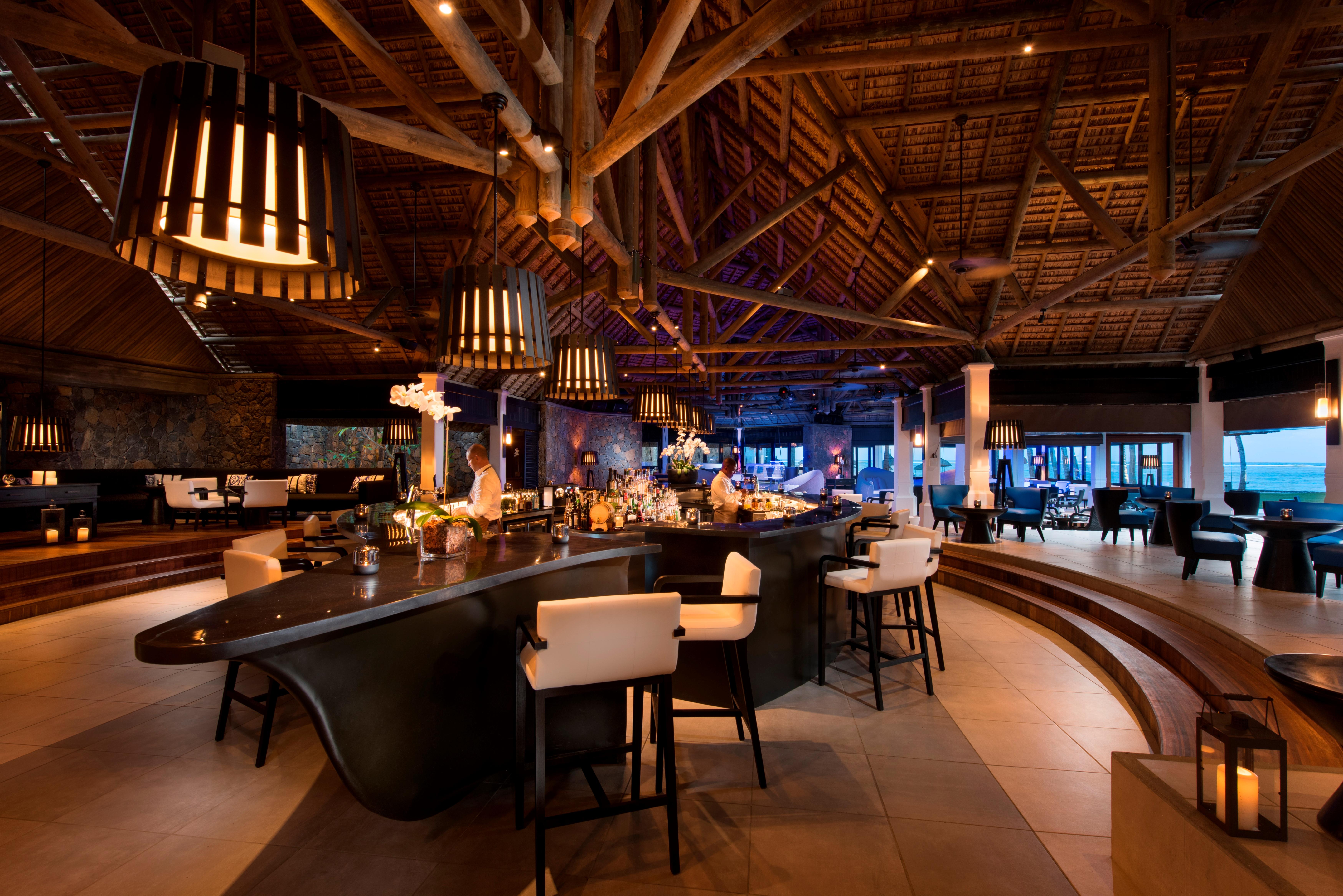 Constance Belle Mare Plage Bagian luar foto The interior of the restaurant