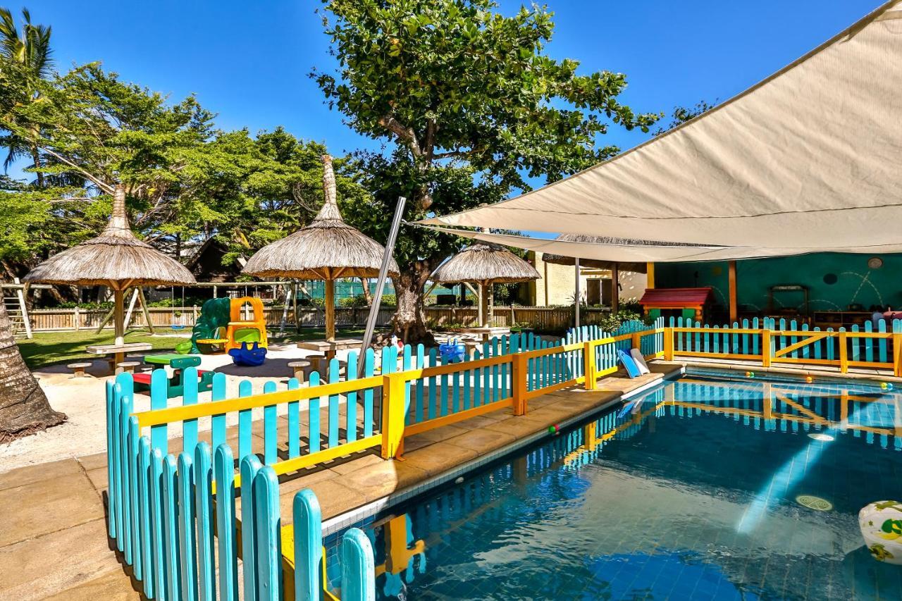 Constance Belle Mare Plage Bagian luar foto Dolphin Cove