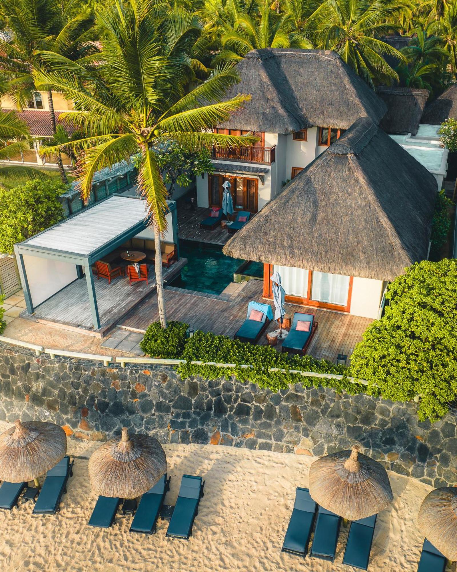Constance Belle Mare Plage Bagian luar foto A villa at the resort